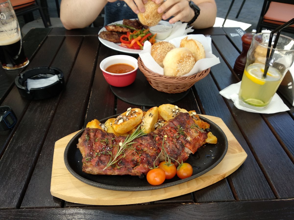 Great pork ribs at Daily pub
