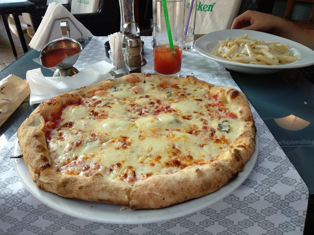 Never getting tired of the quattro fromagi
