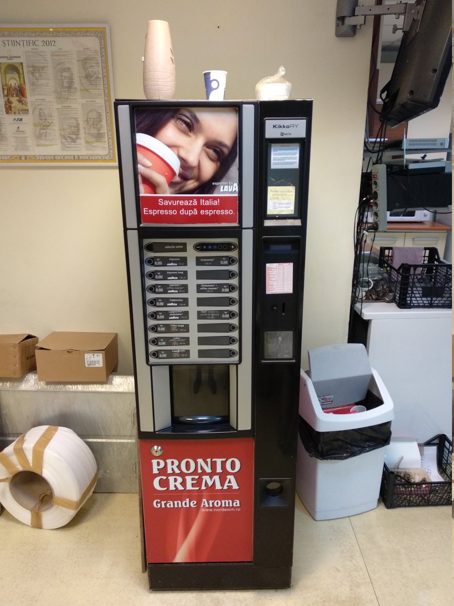 Automatic coffee machine