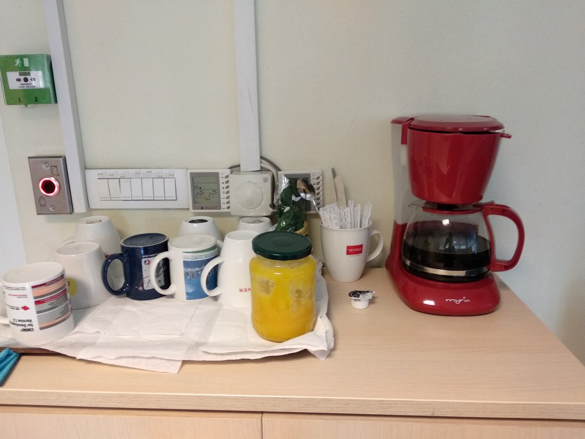 Grounded coffee machine